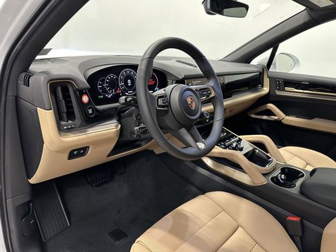 New 2026 Porsche Cayenne AWD/4WD image 4