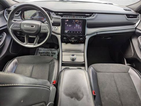 Used 2022 Jeep Grand Cherokee L Laredo AWD/4WD image 17
