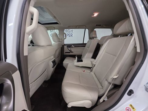 Used 2011 Lexus GX 460 Premium w/ Comfort Plus Pkg image 9