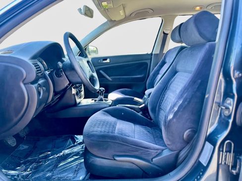 Used 2003 Volkswagen Passat GL FWD image 13