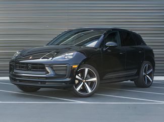 Certified 2023 Porsche Macan AWD/4WD video 1