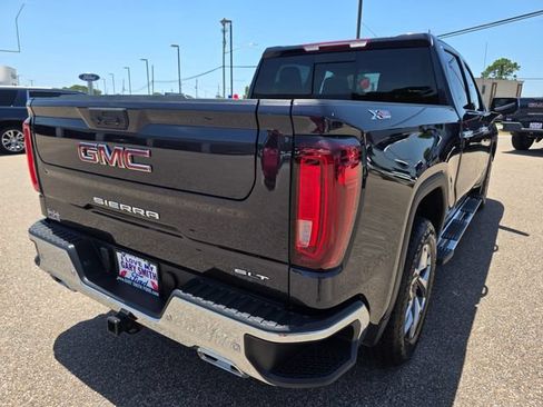 Used 2024 GMC Sierra 1500 SLT w/ SLT Premium Plus Package AWD/4WD image 8