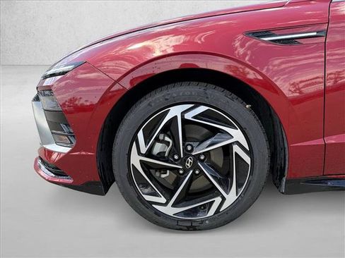Certified 2024 Hyundai Sonata SEL w/ Convenience Package FWD image 21