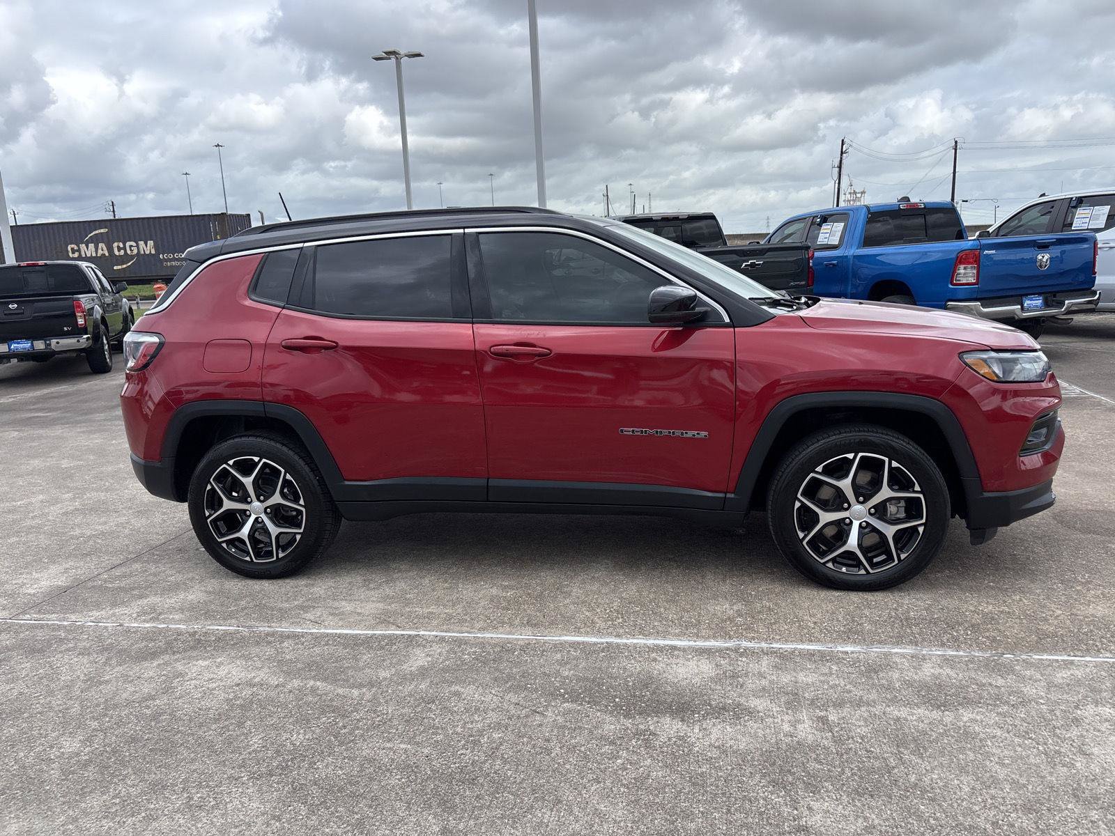 Used 2024 Jeep Compass Limited AWD/4WD image 7