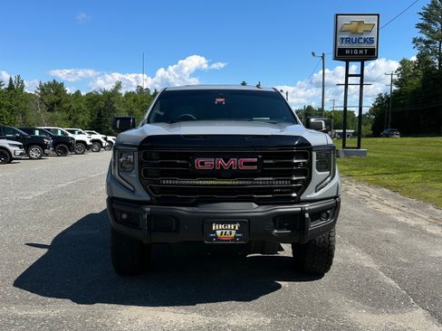 Used 2024 GMC Sierra 1500 AT4X AWD/4WD image 8