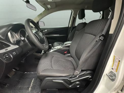 Used 2017 Dodge Journey SE FWD image 19