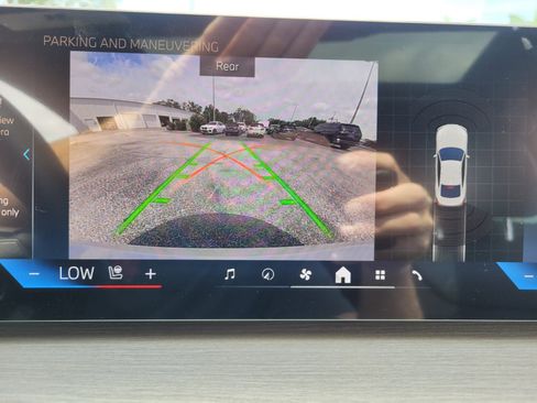 Used 2026 BMW 430i Coupe w/ M Sport Package image 23