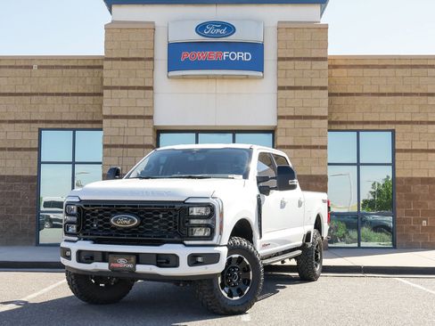 Used 2025 Ford F350 Lariat w/ Lariat Ultimate Package AWD/4WD image 2
