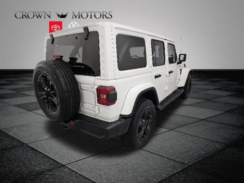 Used 2020 Jeep Wrangler Unlimited Sahara AWD/4WD image 6
