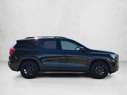 Used 2021 GMC Terrain SLE w/ Driver Convenience Package AWD/4WD image 4
