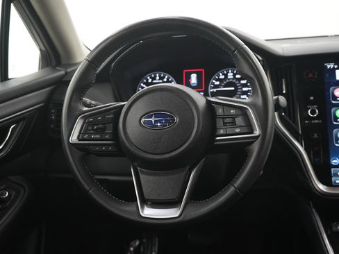 Used 2025 Subaru Outback Premium AWD/4WD image 17