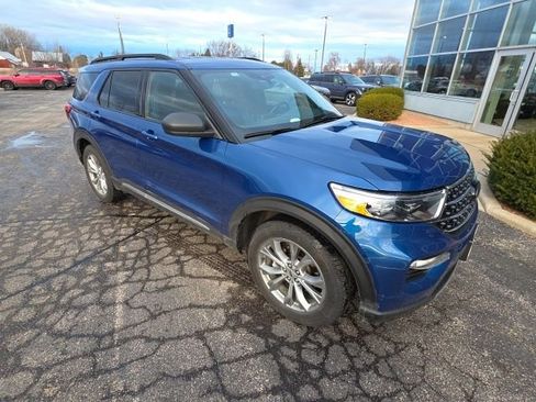 Used 2020 Ford Explorer XLT w/ Equipment Group 202A image 18