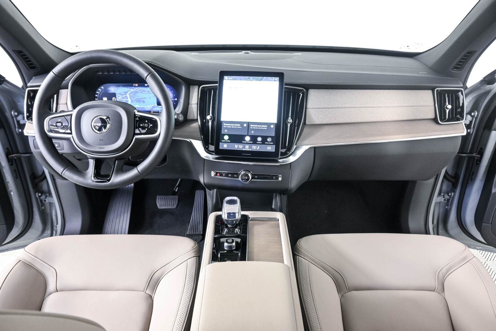 New 2026 Volvo XC90 T8 Plus w/ Protection Package Premier AWD/4WD image 17