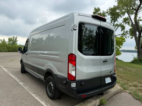 Used 2018 Ford Transit 250 148 Medium Roof RWD image 7
