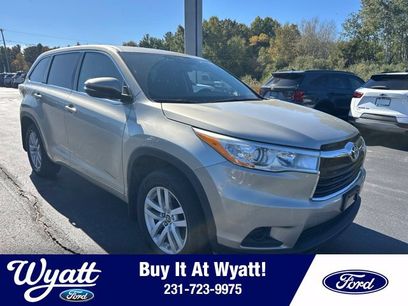 Used 2016 Toyota Highlander LE