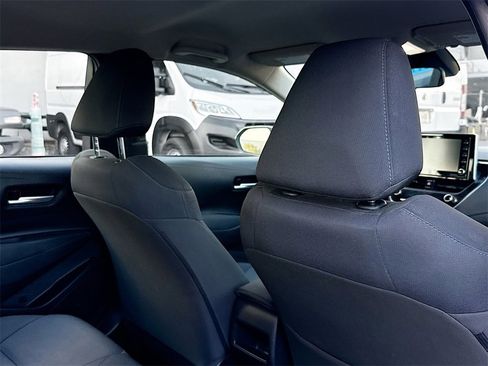 Used 2021 Toyota Corolla LE image 27