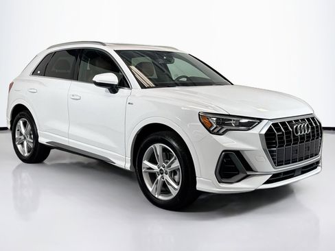 Used 2024 Audi Q3 2.0T Premium Plus AWD/4WD image 3