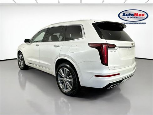 Used 2022 Cadillac XT6 Premium Luxury w/ Technology Package image 6