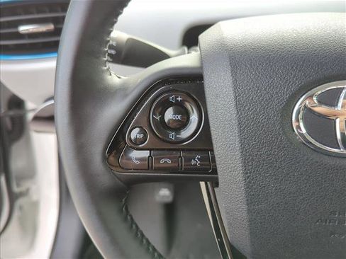 Used 2019 Toyota Prius XLE image 16