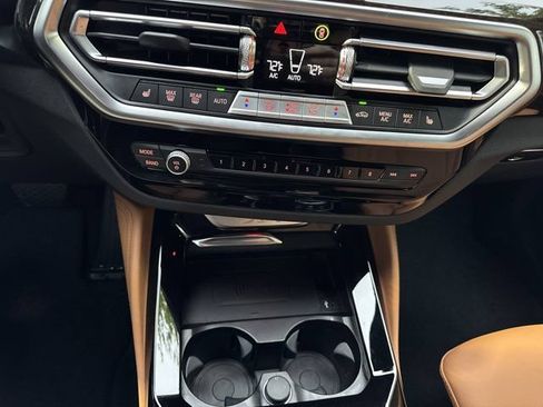 Certified 2025 BMW X4 xDrive30i AWD/4WD image 16