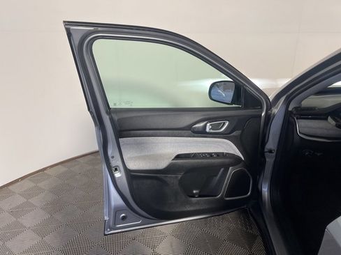 Certified 2022 Jeep Compass Latitude w/ Convenience Group image 13