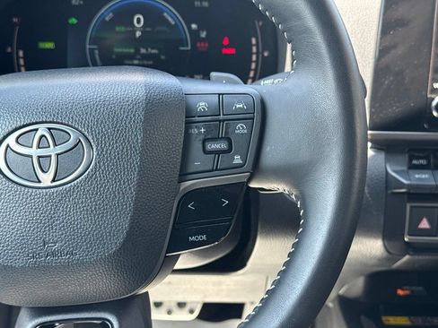 Certified 2025 Toyota Camry SE FWD image 30