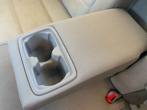 Used 2015 Toyota Camry LE FWD image 21