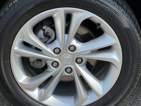 Certified 2023 Buick Encore GX Preferred w/ Cold Weather Comfort Package AWD/4WD image 8