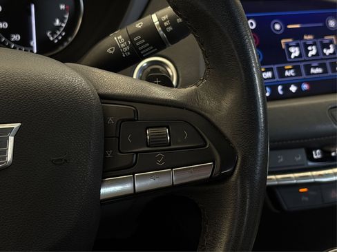 Certified 2023 Cadillac XT4 Luxury image 32