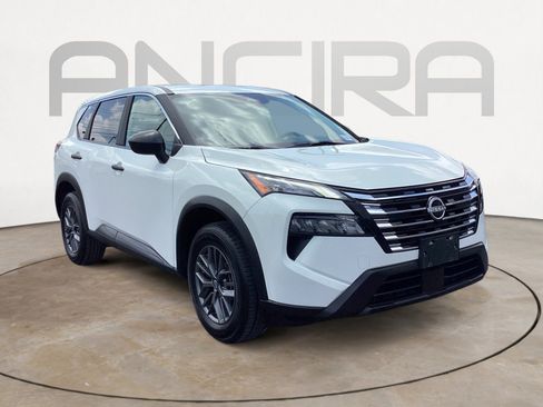 Used 2024 Nissan Rogue S FWD image 7