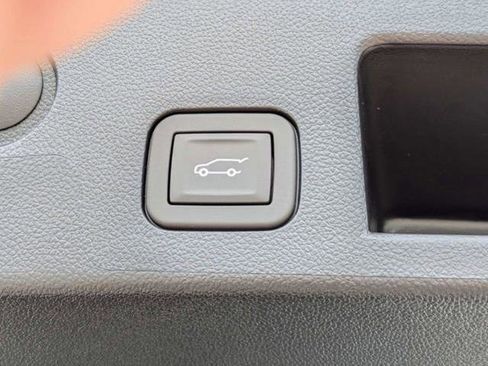 New 2026 Chevrolet Equinox LT w/ Convenience Package II FWD image 15