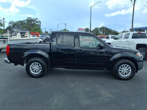 Used 2015 Nissan Frontier SV w/ SV Value Truck Package RWD image 6