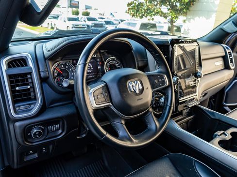 Used 2023 RAM 1500 Laramie AWD/4WD image 15