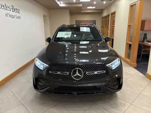 New 2026 Mercedes-Benz GLC 300 image 2