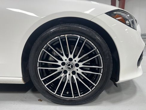 Used 2023 Mercedes-Benz C 300 4MATIC Sedan image 16