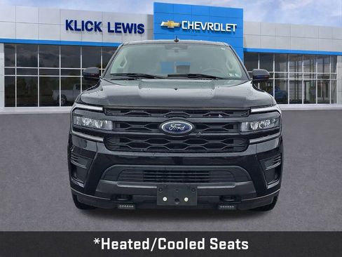 Used 2023 Ford Expedition Max XLT image 2
