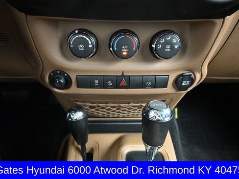 Used 2015 Jeep Wrangler Unlimited Rubicon w/ Max Tow Package AWD/4WD image 14