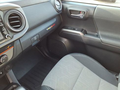 Used 2021 Toyota Tacoma TRD Off-Road image 35