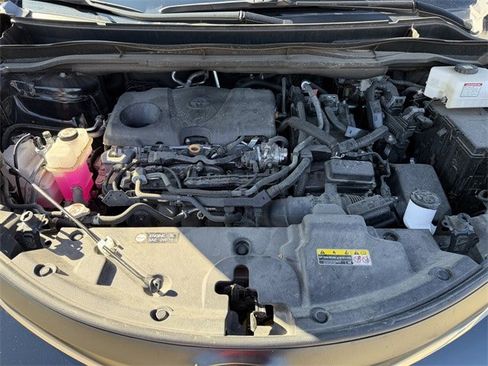 Certified 2024 Toyota Sienna LE image 31