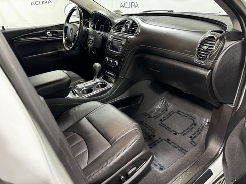 Used 2017 Buick Enclave Leather image 10