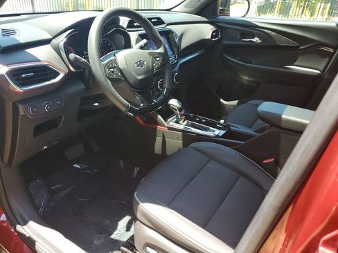 Used 2023 Chevrolet TrailBlazer RS w/ Sun and Liftgate Package FWD image 21