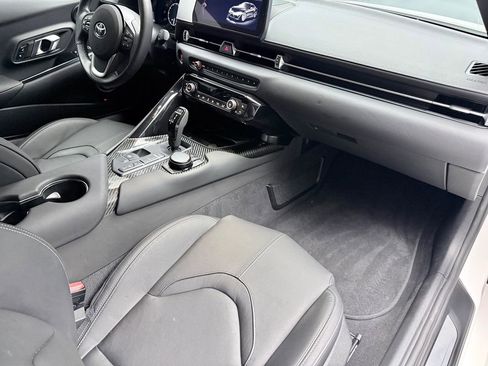Used 2023 Toyota Supra Premium image 11