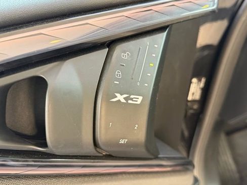 Used 2025 BMW X3 xDrive30i w/ Premium Package image 15