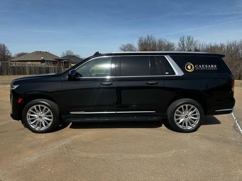 Used 2023 Cadillac Escalade ESV Premium Luxury image 2