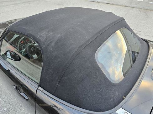 Used 2006 MAZDA MX-5 Miata Sport w/ Suspension Pkg image 25