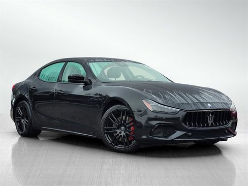 Used 2022 Maserati Ghibli Modena Q4 image 1