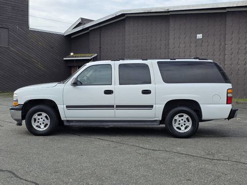 Used 2005 Chevrolet Suburban LS w/ Preferred Equipment Group image 4