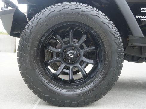 Used 2016 Jeep Wrangler Unlimited Sport w/ Quick Order Package 24S AWD/4WD image 37