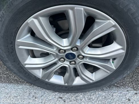 Used 2022 Ford Edge Titanium AWD/4WD image 49