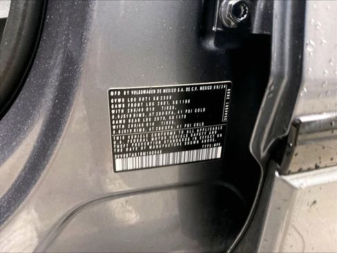 Used 2024 Volkswagen Tiguan SE R-Line image 36